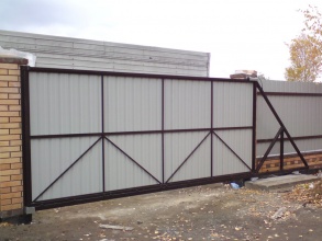 Ворота откатные с ручным управлением - пример 12 фото в Троицке