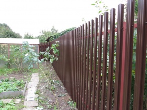 Забор из евроштакетника с забивными столбами 86 метров фото в Троицке