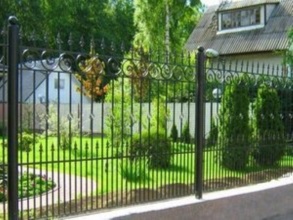 Кованые заборы на ленточном фундаменте 80 метров фото в Троицке